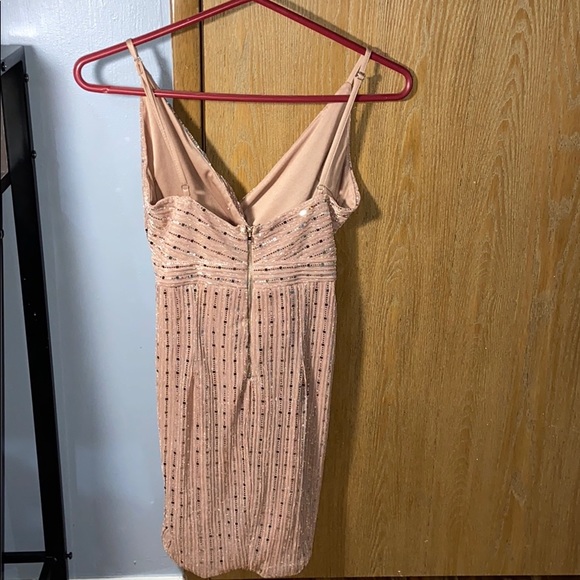 Pink dress - Picture 2 of 3